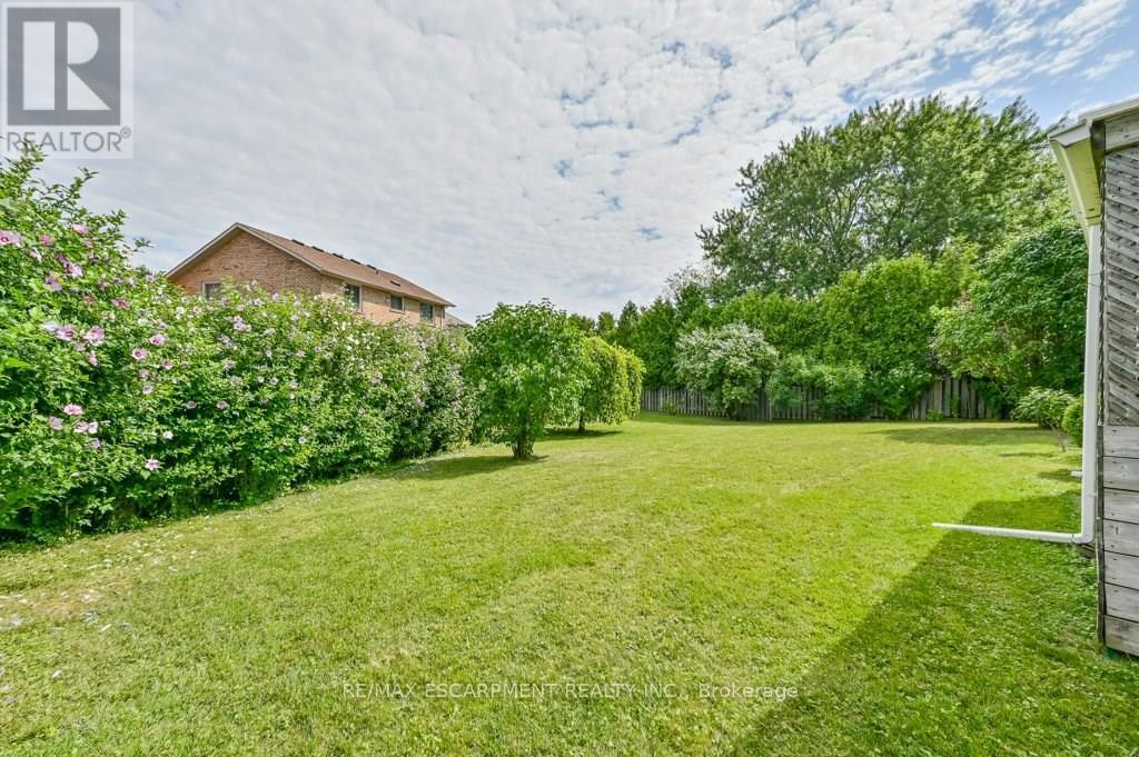 641 LIMERIDGE ROAD E - 32