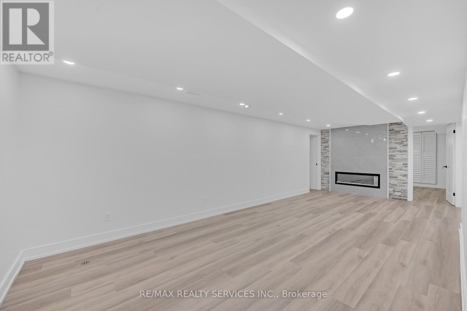 326 MOUNTAIN ROAD - 22