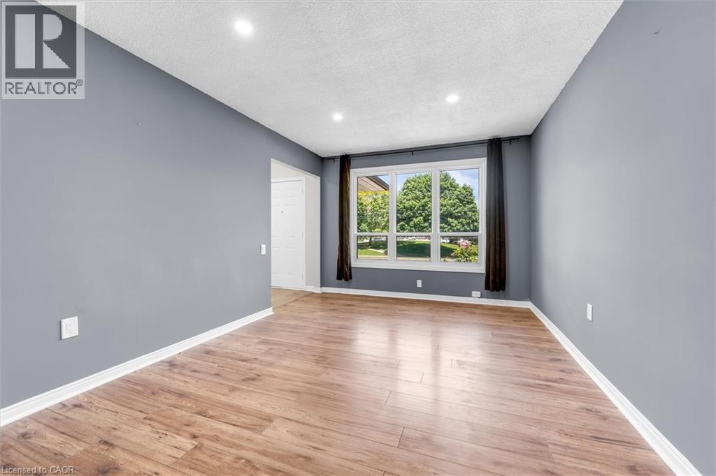 261 LIMERIDGE Road W - 7