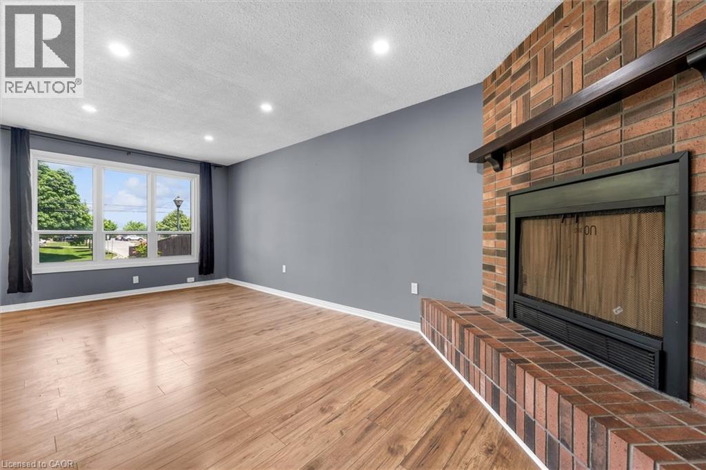 261 LIMERIDGE Road W - Image 6