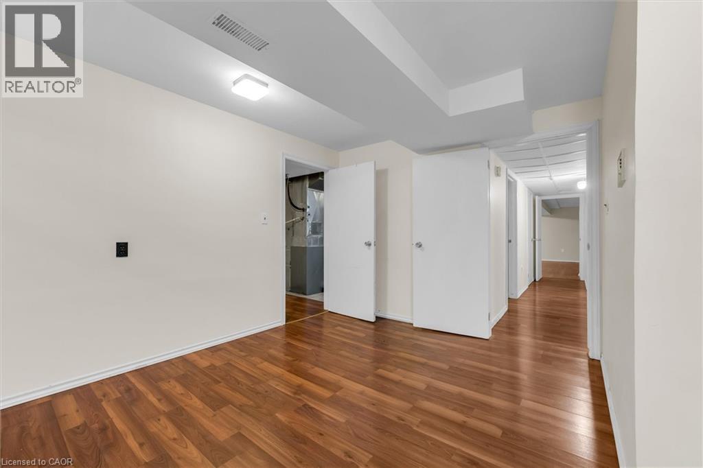 261 LIMERIDGE Road W - Image 26