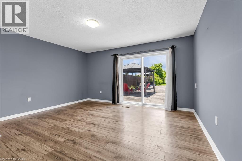 261 LIMERIDGE Road W - Image 13