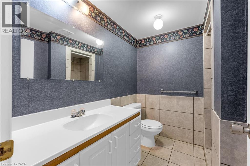 261 LIMERIDGE Road W - 23