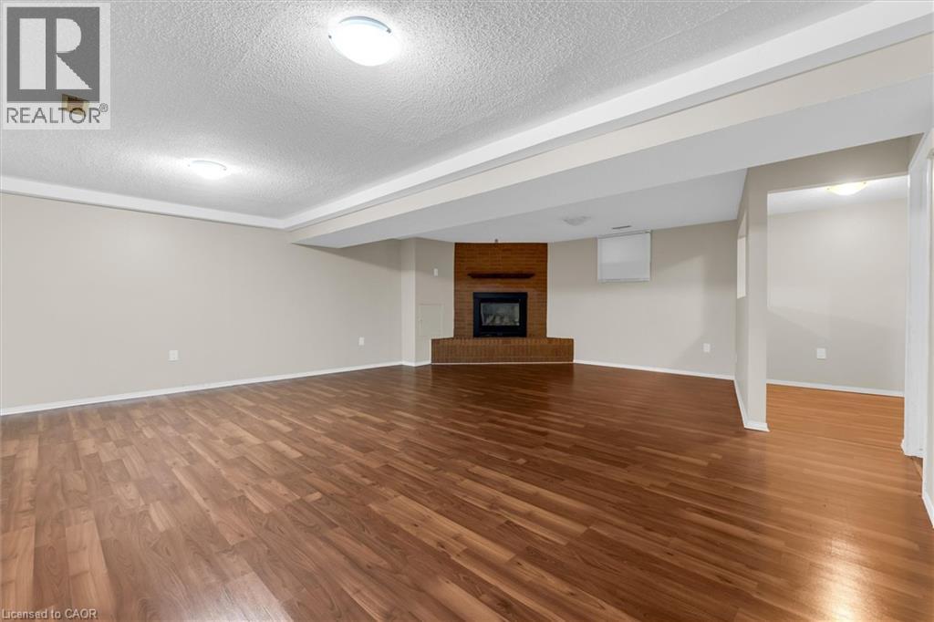 261 LIMERIDGE Road W - 20