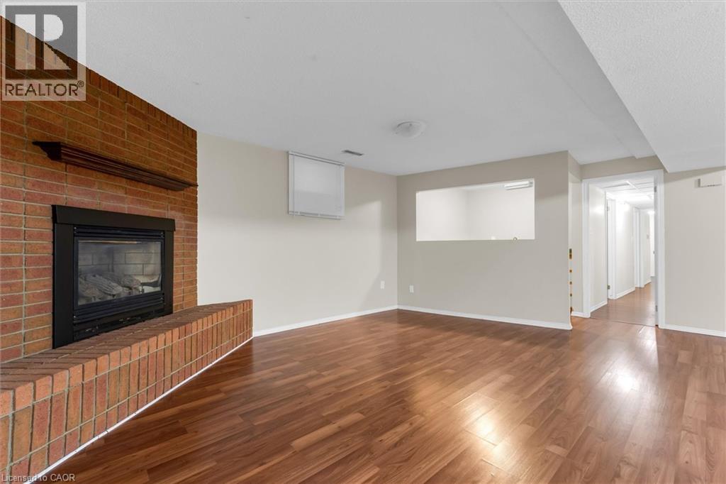 261 LIMERIDGE Road W - 21