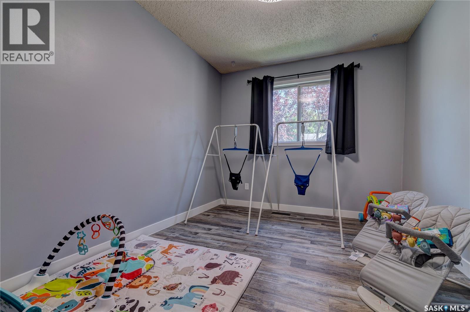 1210 Flexman CRESCENT - 14