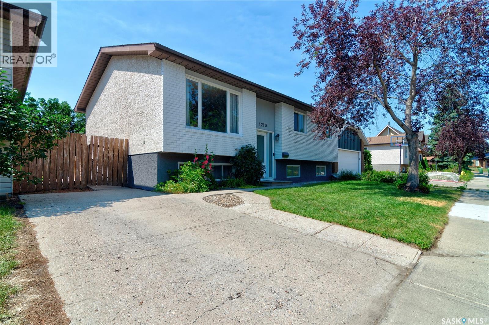 1210 Flexman CRESCENT - 34