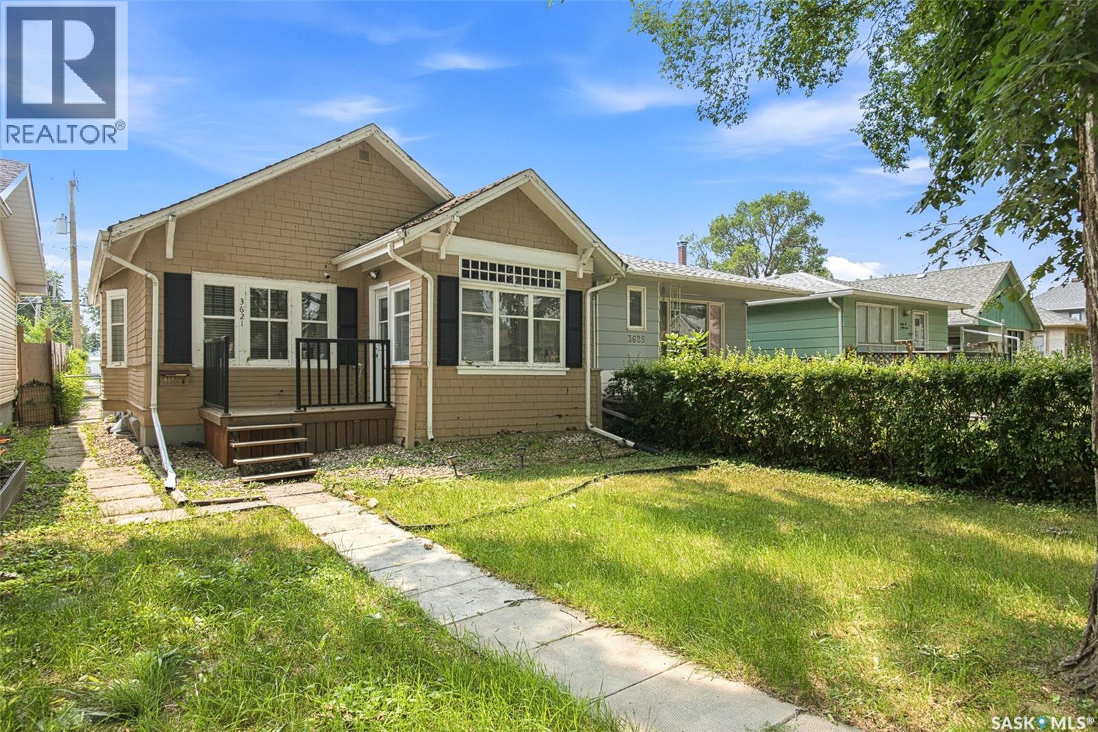 3621 dewdney AVENUE - 1