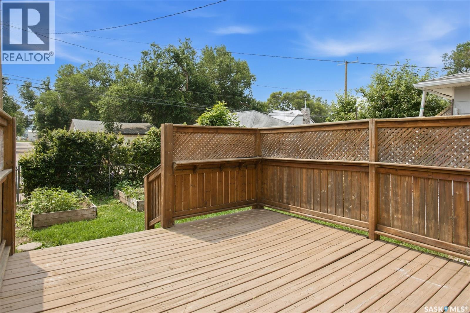 3621 dewdney AVENUE - 11