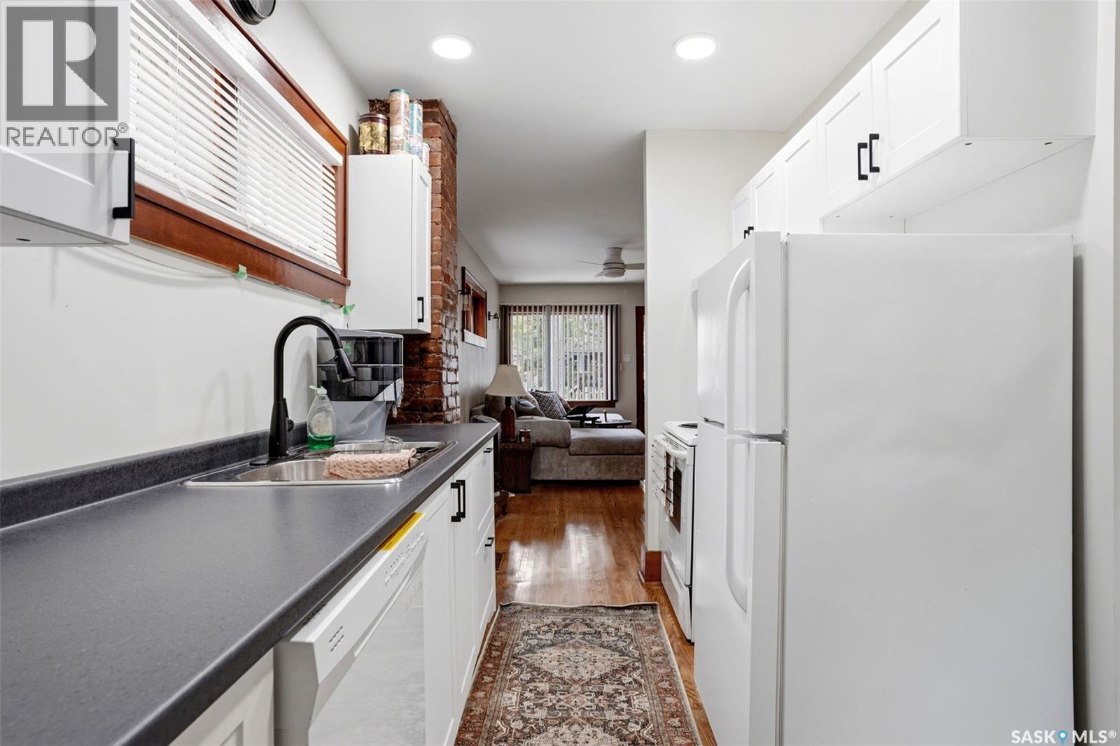 1555 Retallack STREET - 13