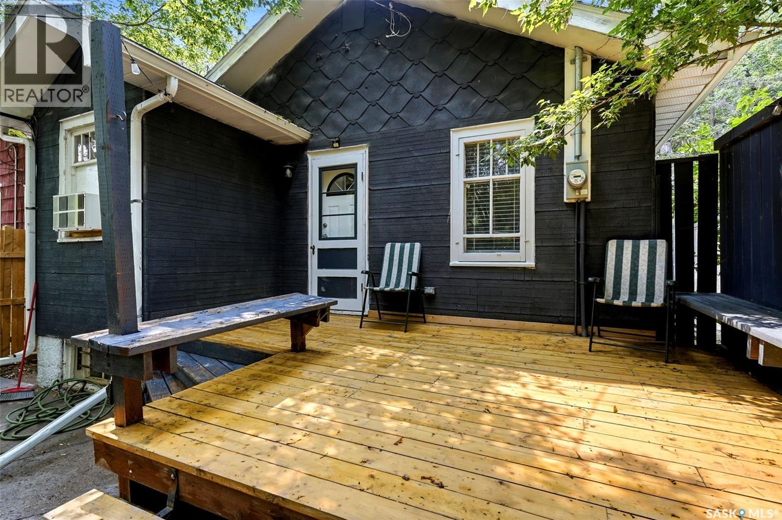 1555 Retallack STREET - 27