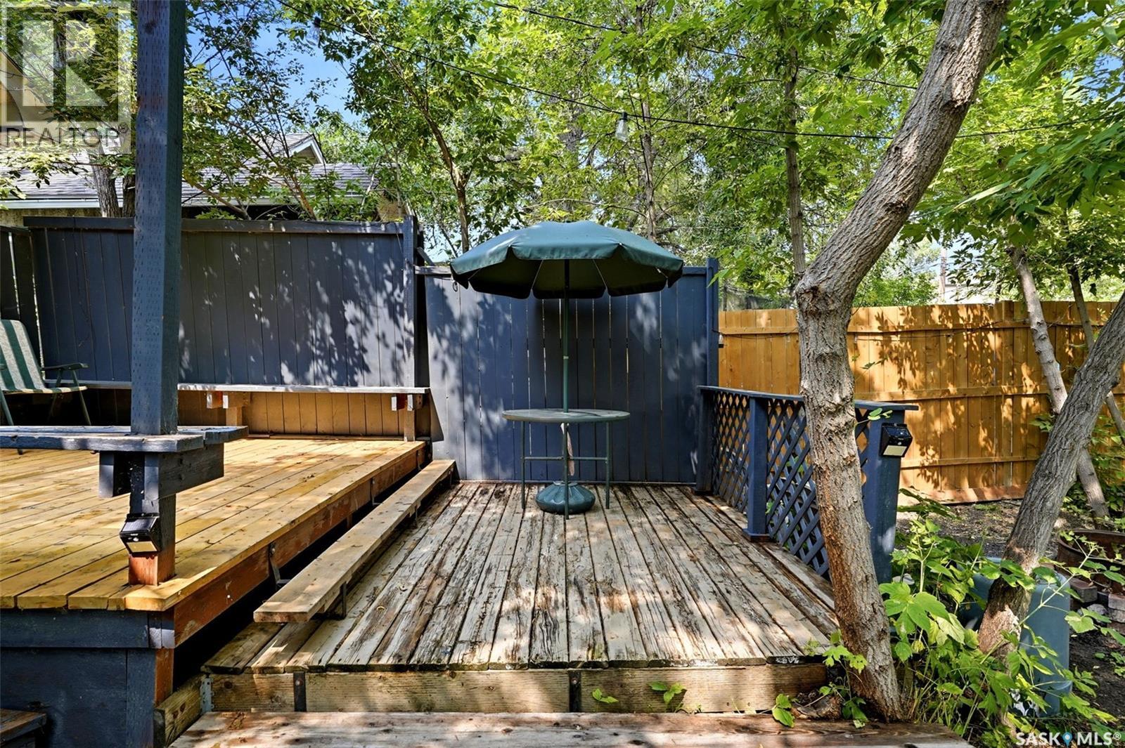 1555 Retallack STREET - 29