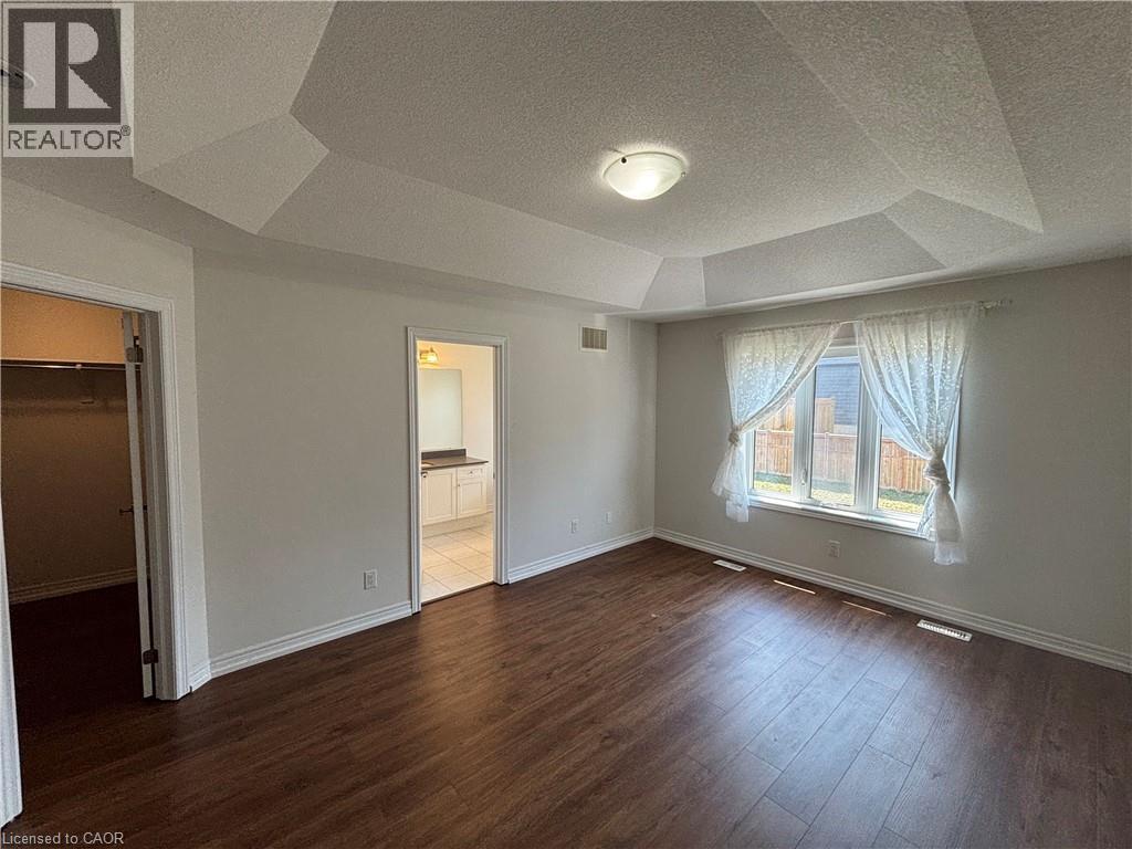 60 REISTWOOD Drive - 12
