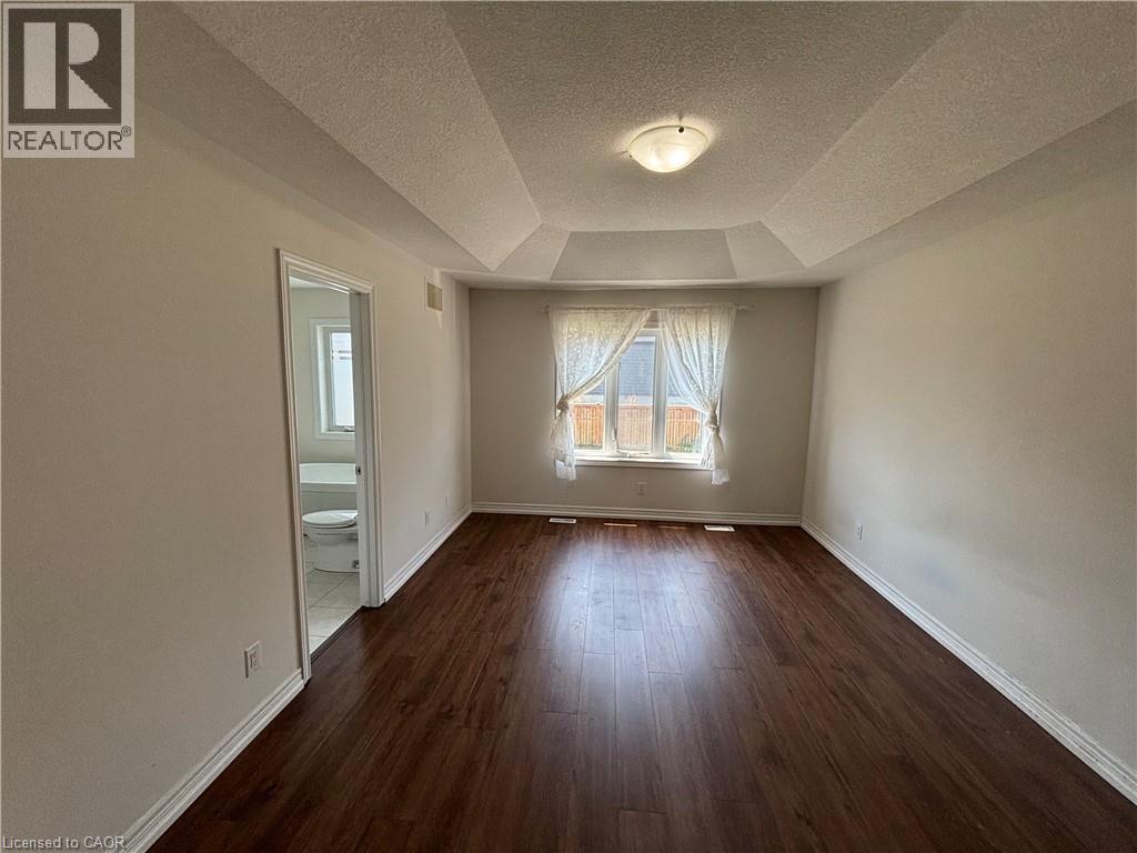 60 REISTWOOD Drive - 11