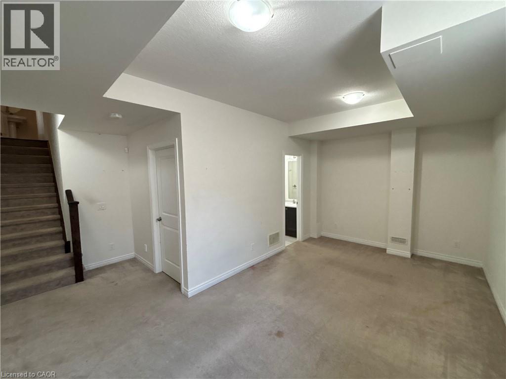 60 REISTWOOD Drive - Image 23