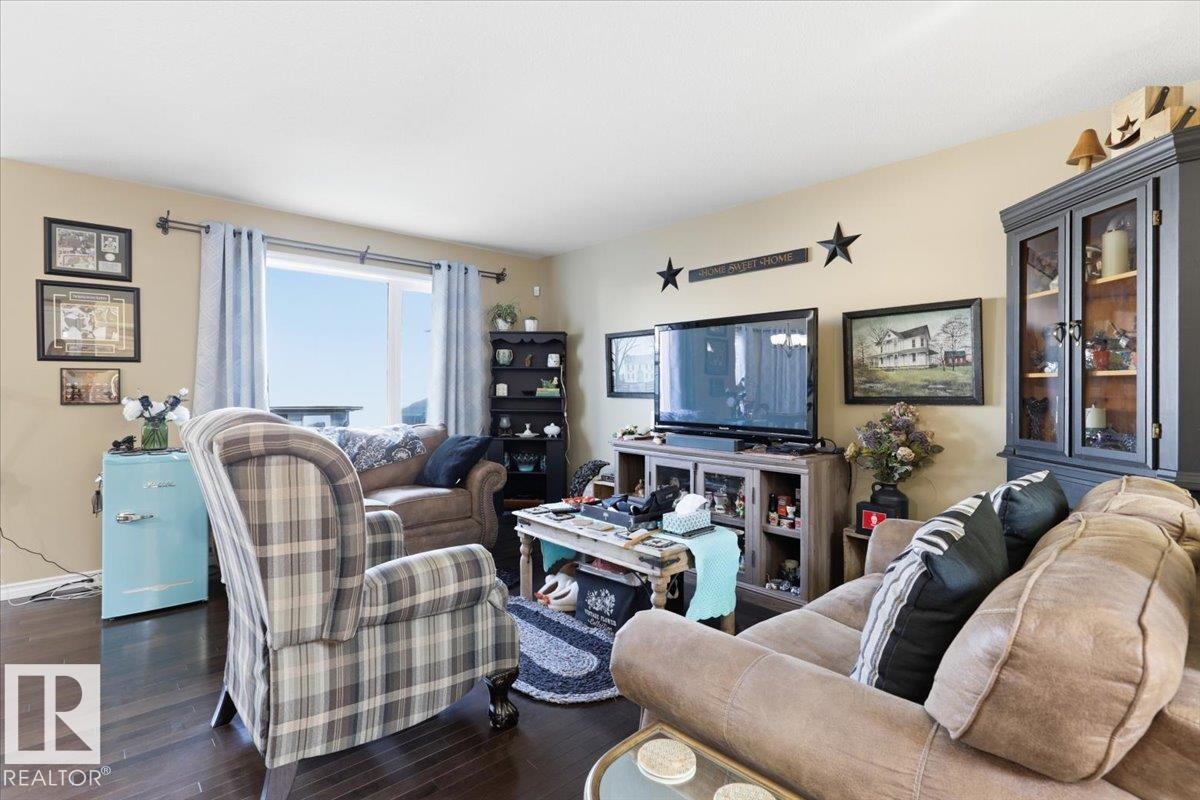 28 SUTHERLAND ST - 4