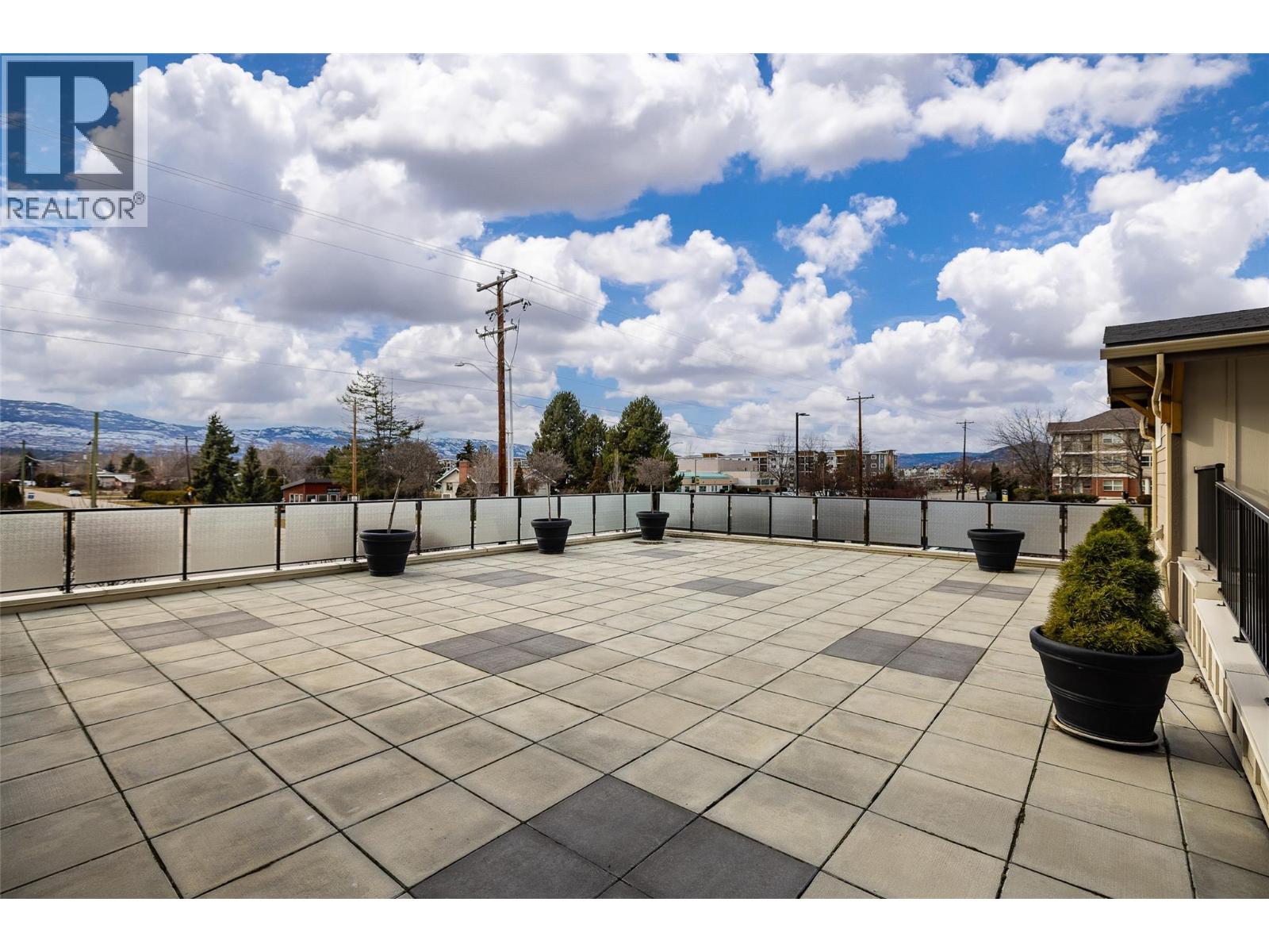 #306 3090 Burtch Road - 32