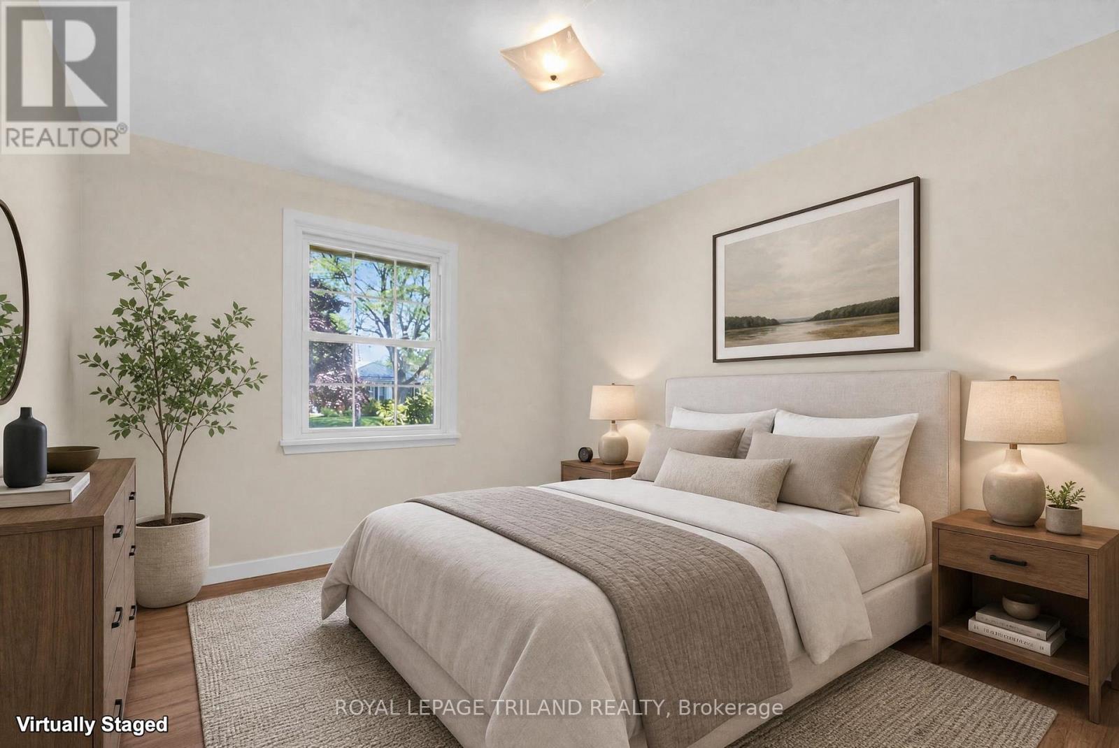 7 THOMPSON AVENUE - 22