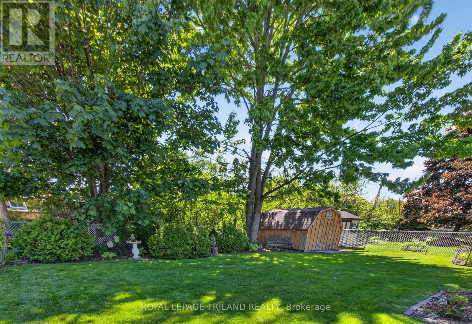 7 THOMPSON AVENUE - 40