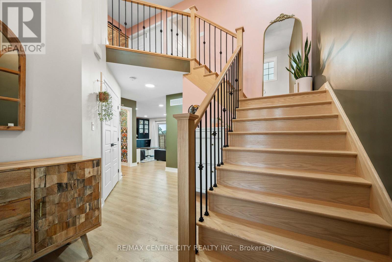 76 STYLES DRIVE - Image 14