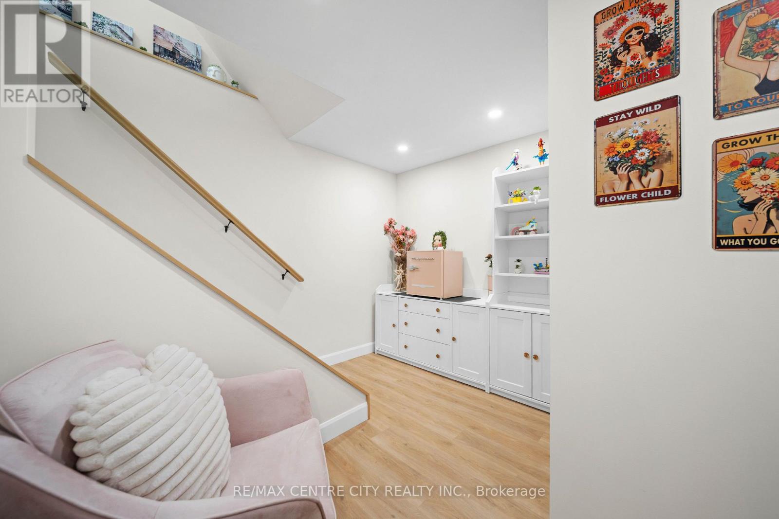 76 STYLES DRIVE - Image 26