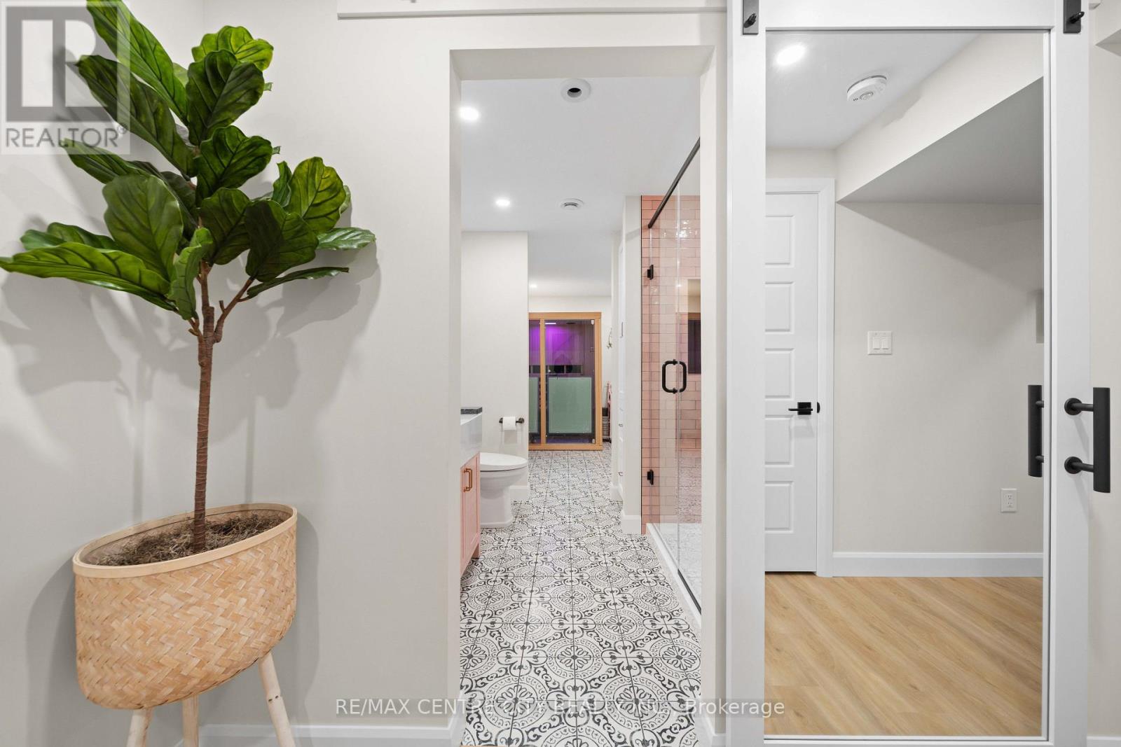 76 STYLES DRIVE - Image 27