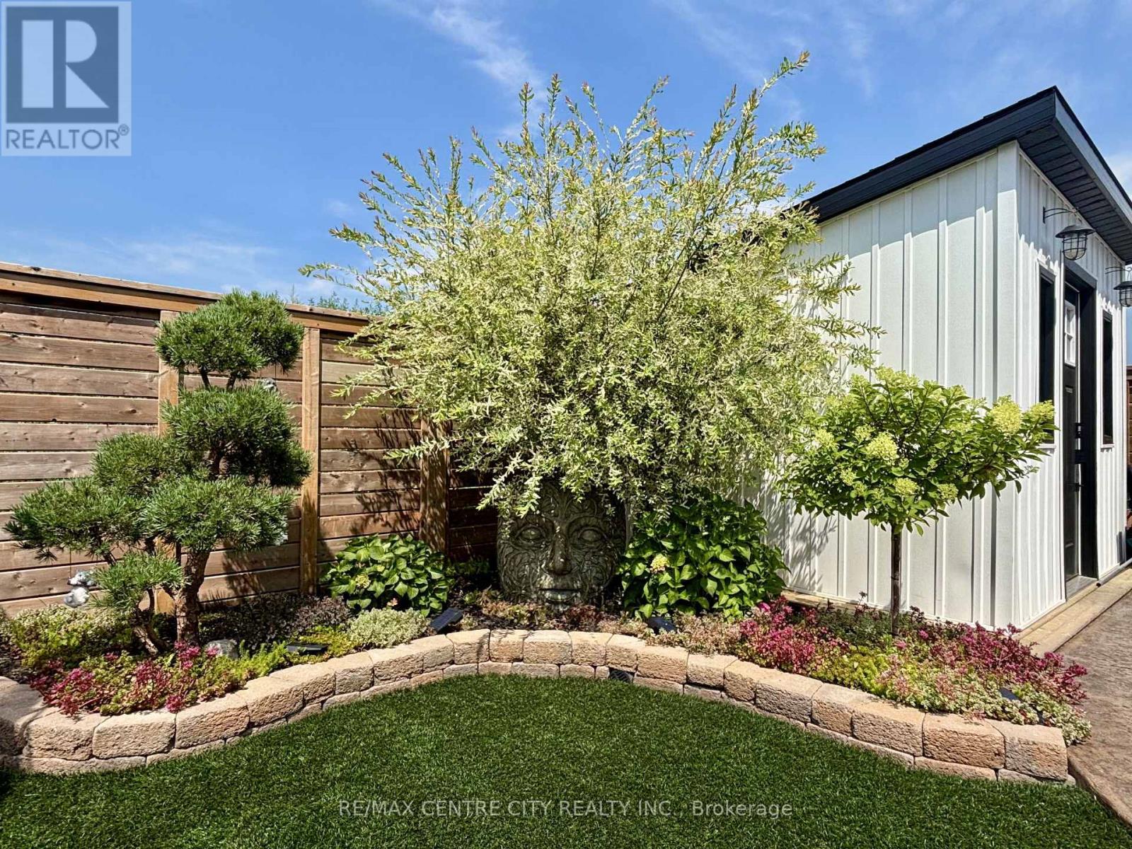 76 STYLES DRIVE - Image 47