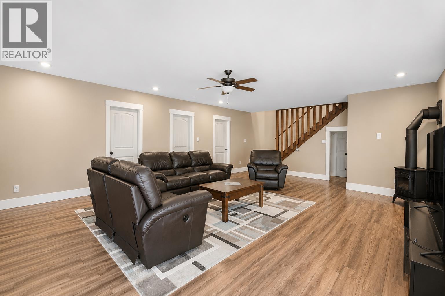 152 DEWBERRY STREET - 11