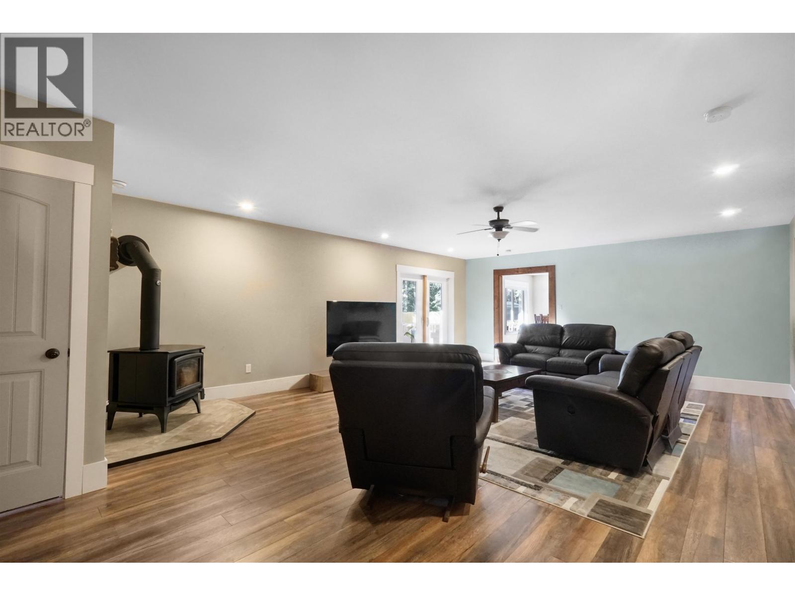 152 DEWBERRY STREET - 12