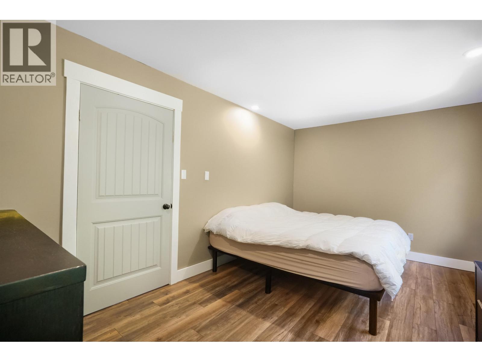 152 DEWBERRY STREET - 24