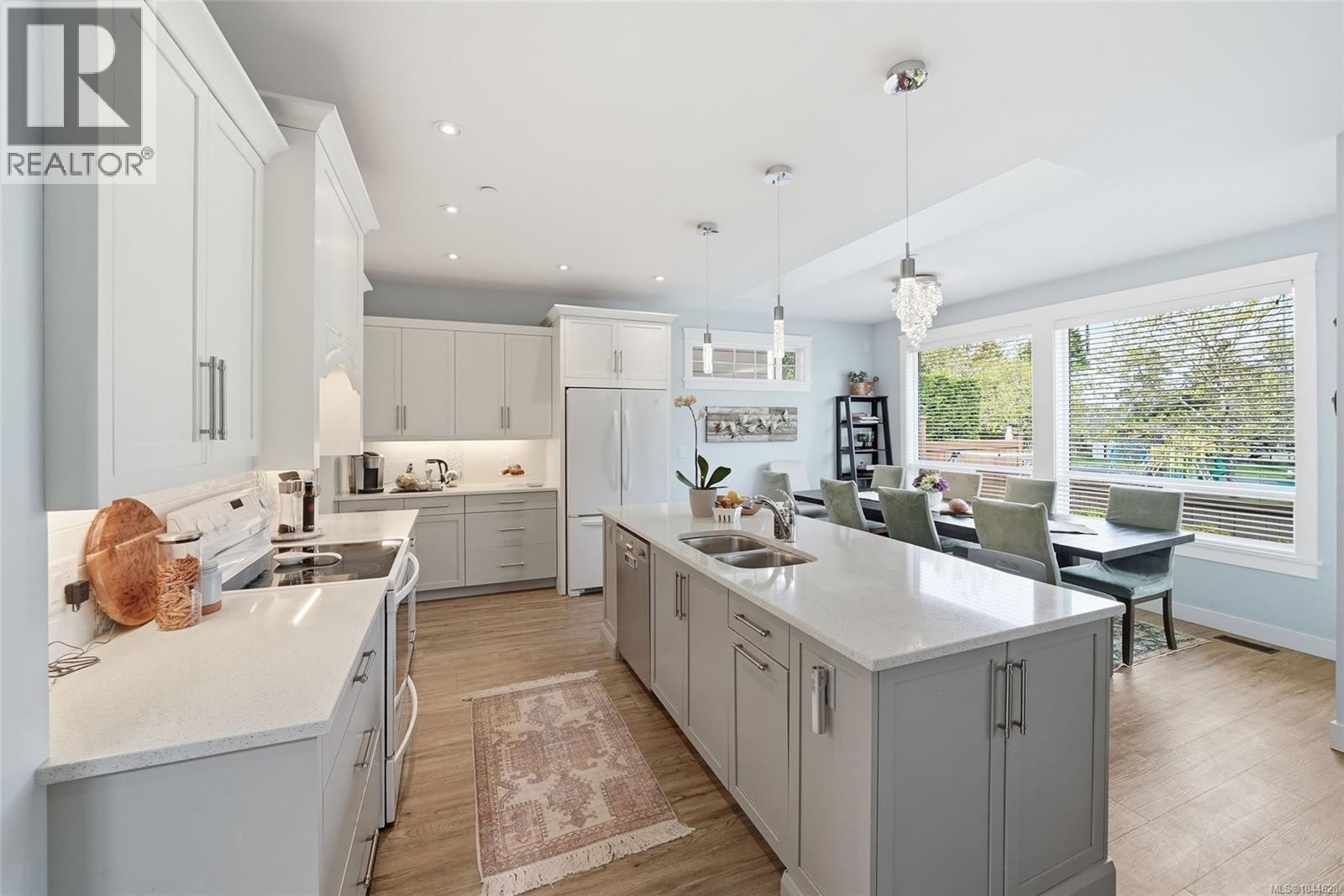 795 Parkside Cres - 17