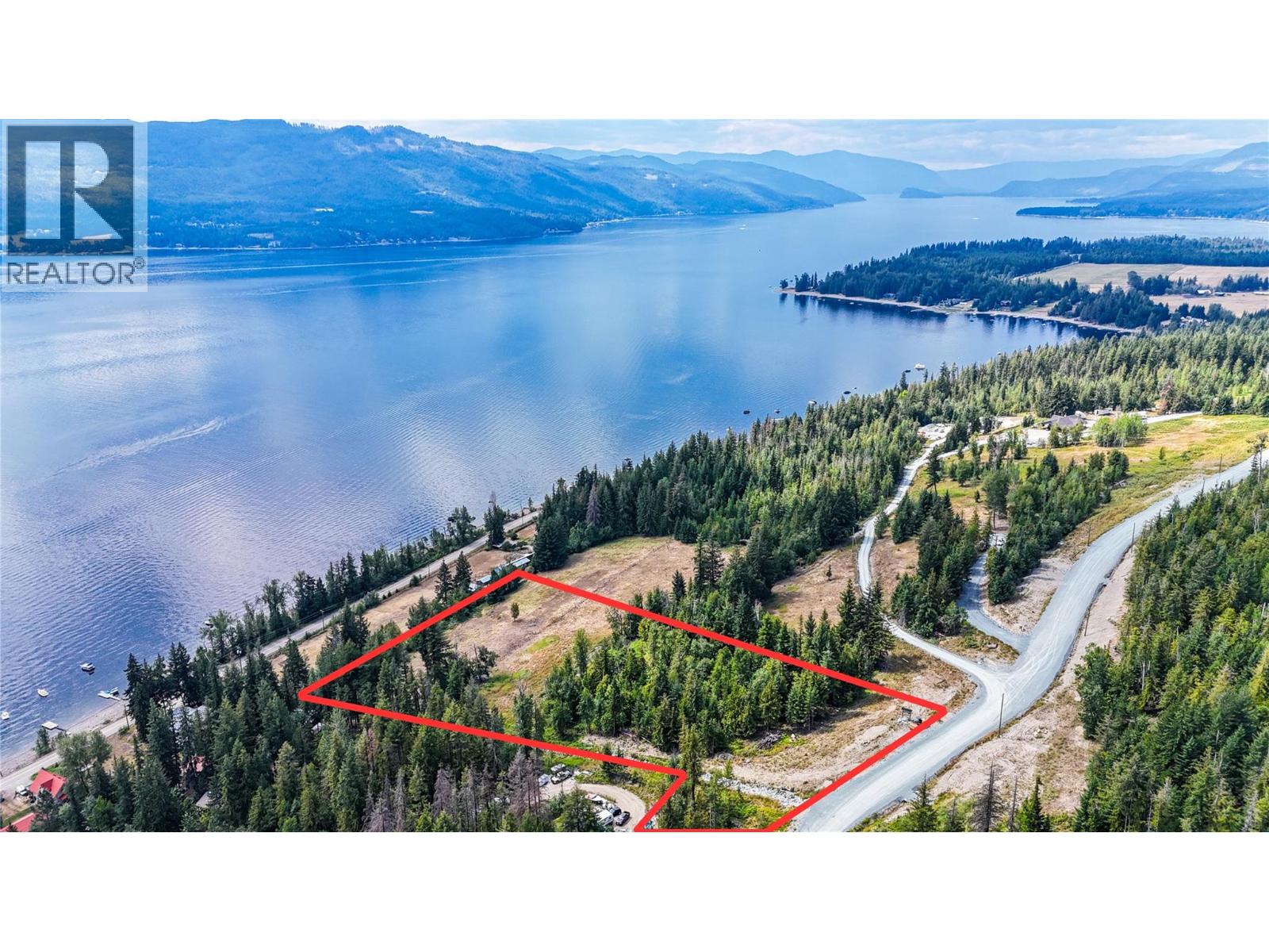 Lot 10 Lonneke Trail, Anglemont — photo 2
