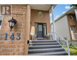 143 CASTLE GLEN CRESCENT — photo 3
