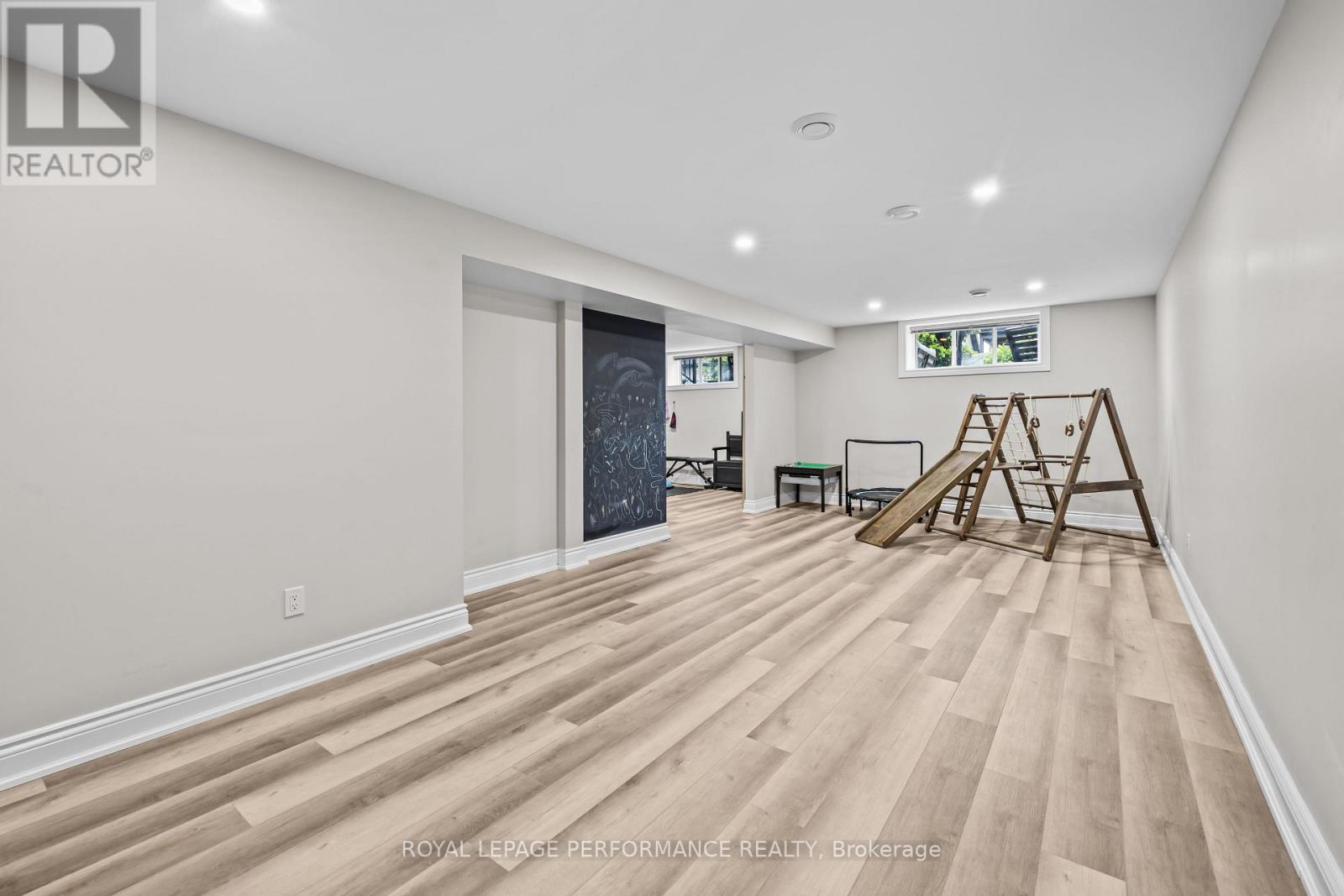 441 Bruges Street