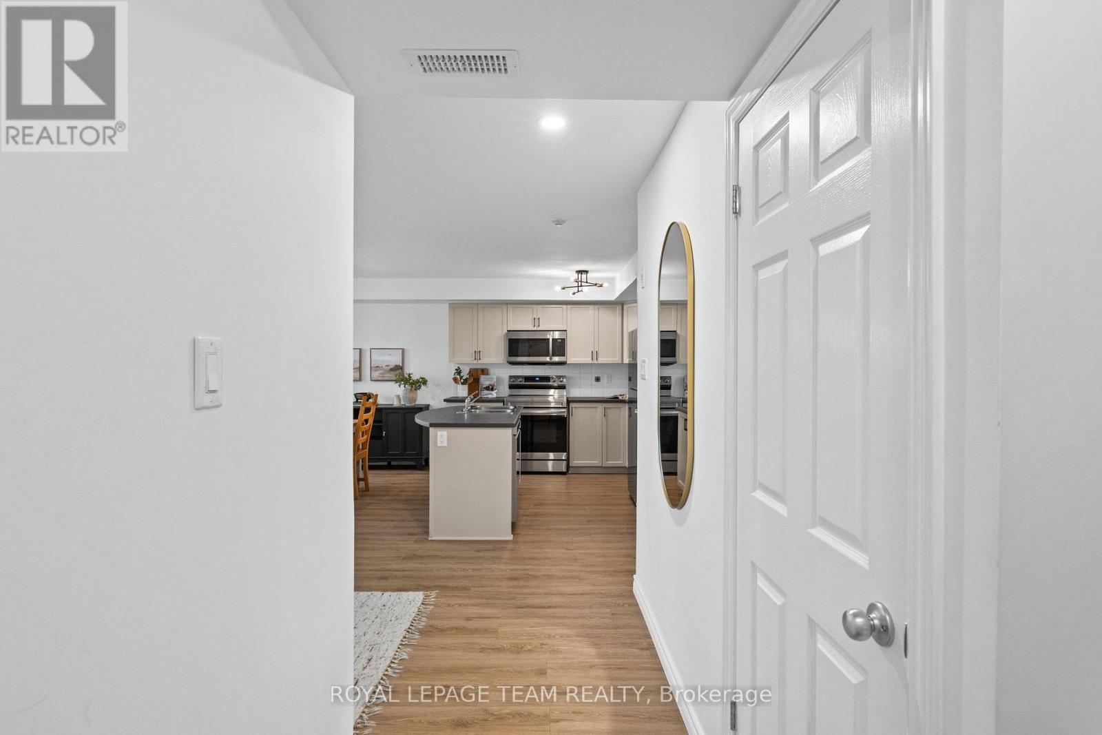 #2 313 CRESTHAVEN DRIVE - 12
