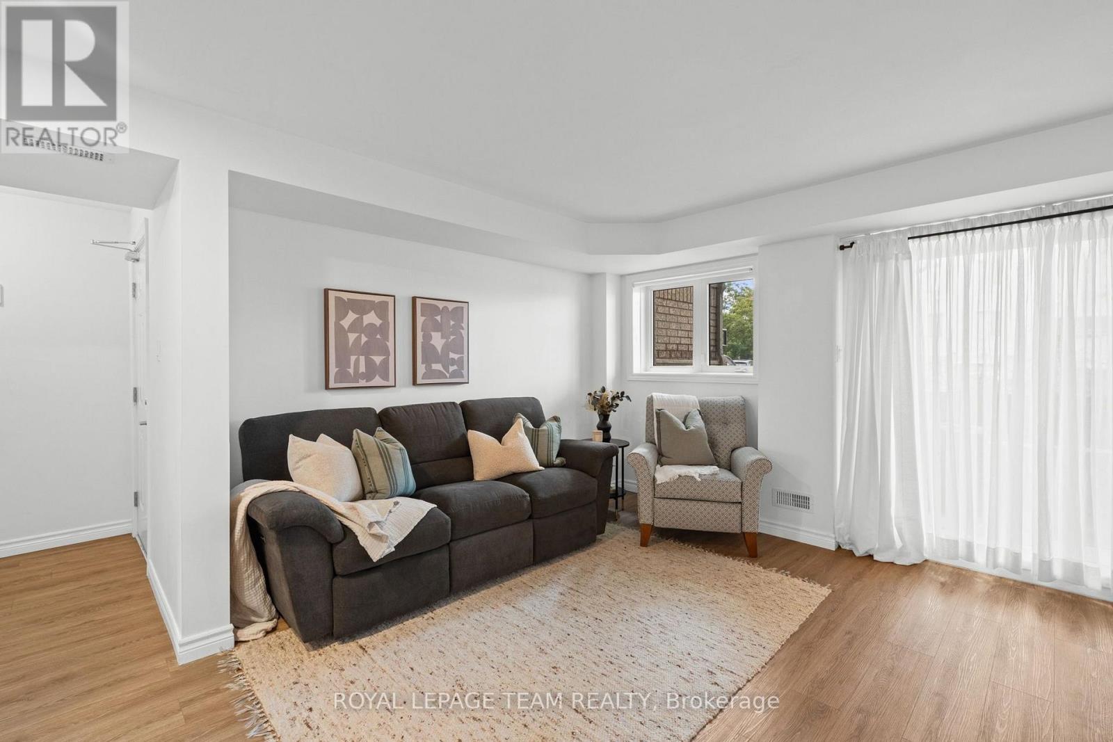 #2 313 CRESTHAVEN DRIVE - 15