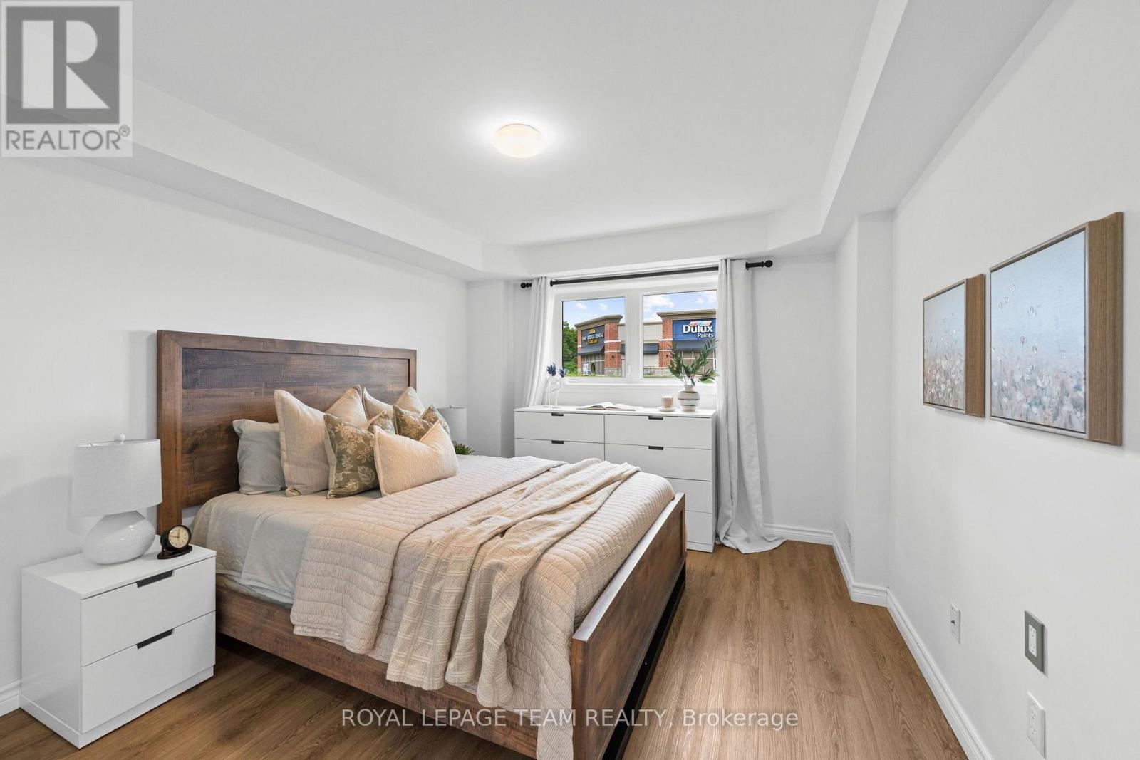 #2 313 CRESTHAVEN DRIVE - 27