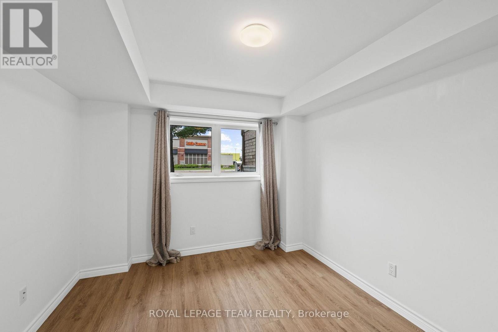 #2 313 CRESTHAVEN DRIVE - 31