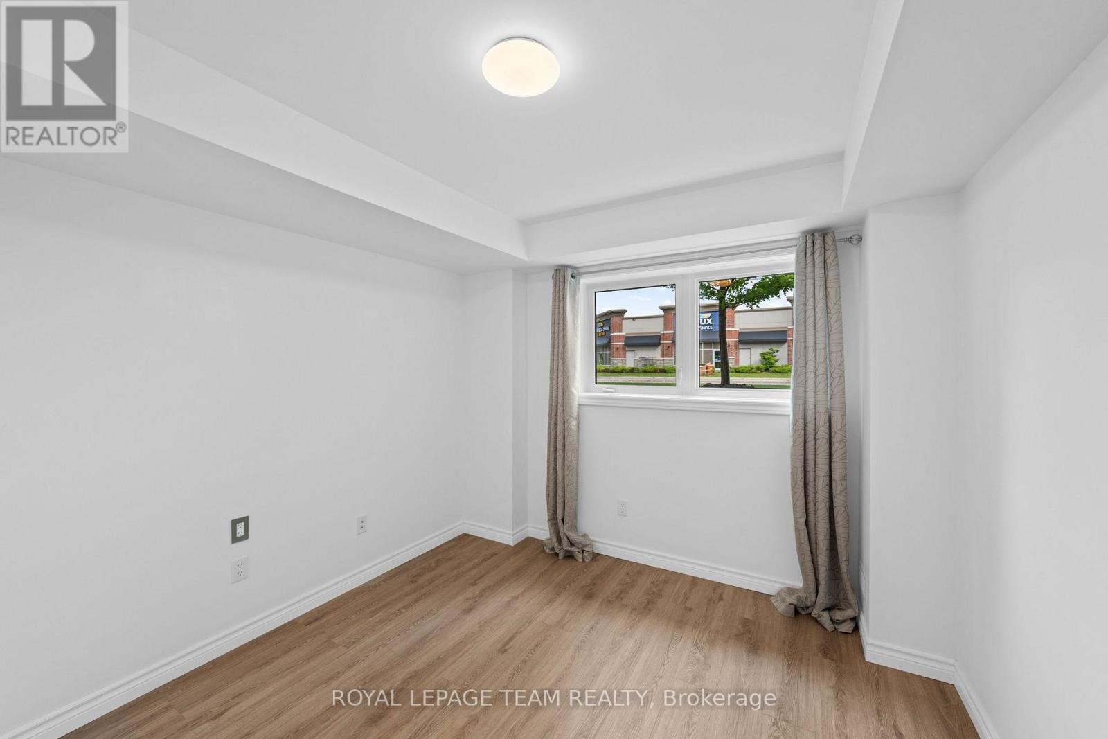 #2 313 CRESTHAVEN DRIVE - 34