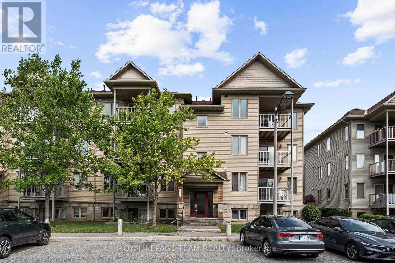#2 313 CRESTHAVEN DRIVE - 42