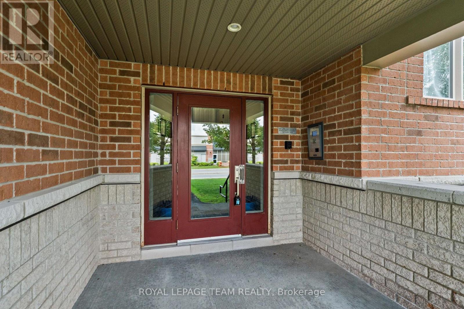 #2 313 CRESTHAVEN DRIVE - 5
