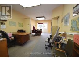 567 GLADSTONE AVENUE — photo 4