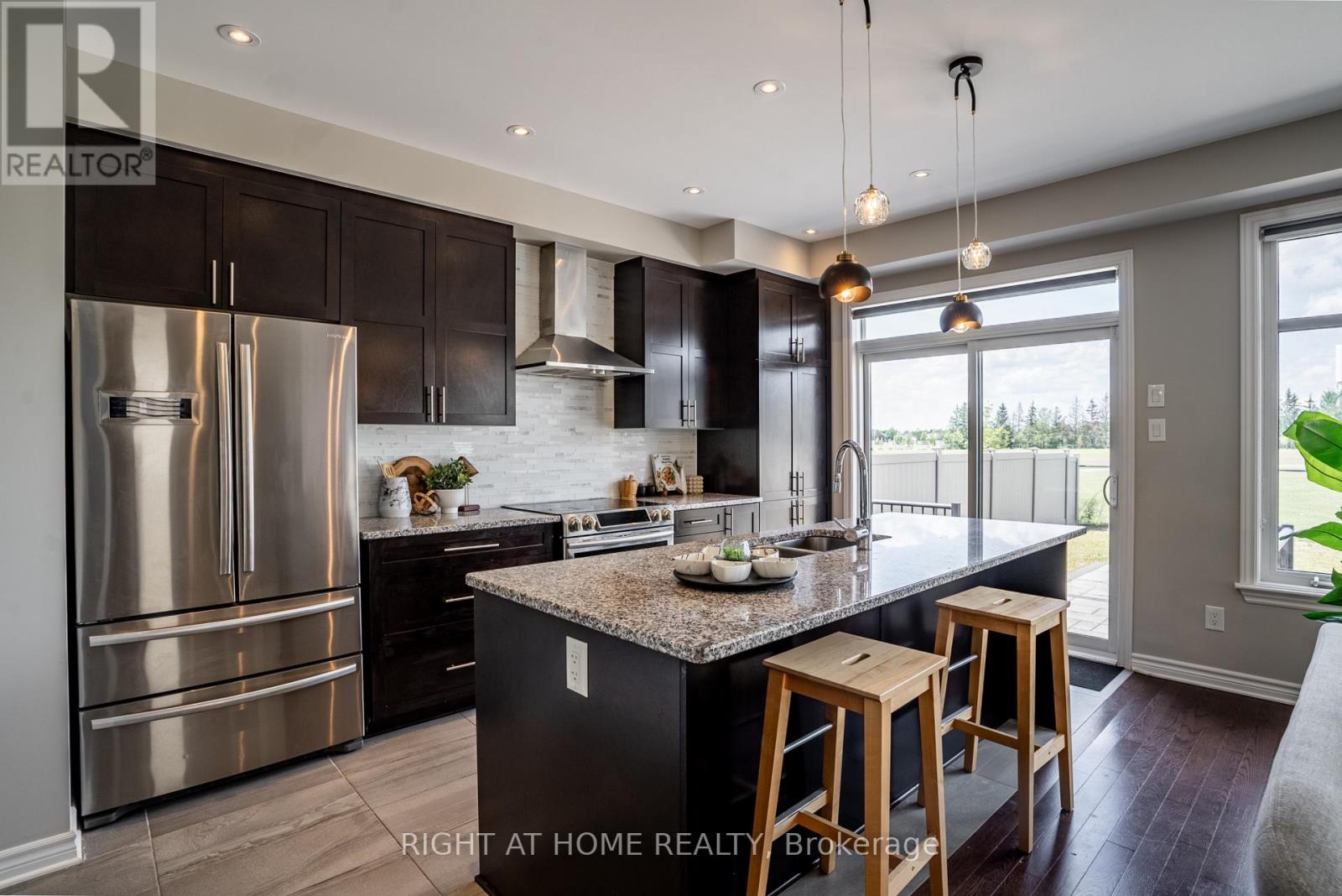 3 Bed, 3 Bath House for Sale in Ottawa – 151 CAMBIE ROAD, Ottawa – MLS# X13618798 - Image 11
