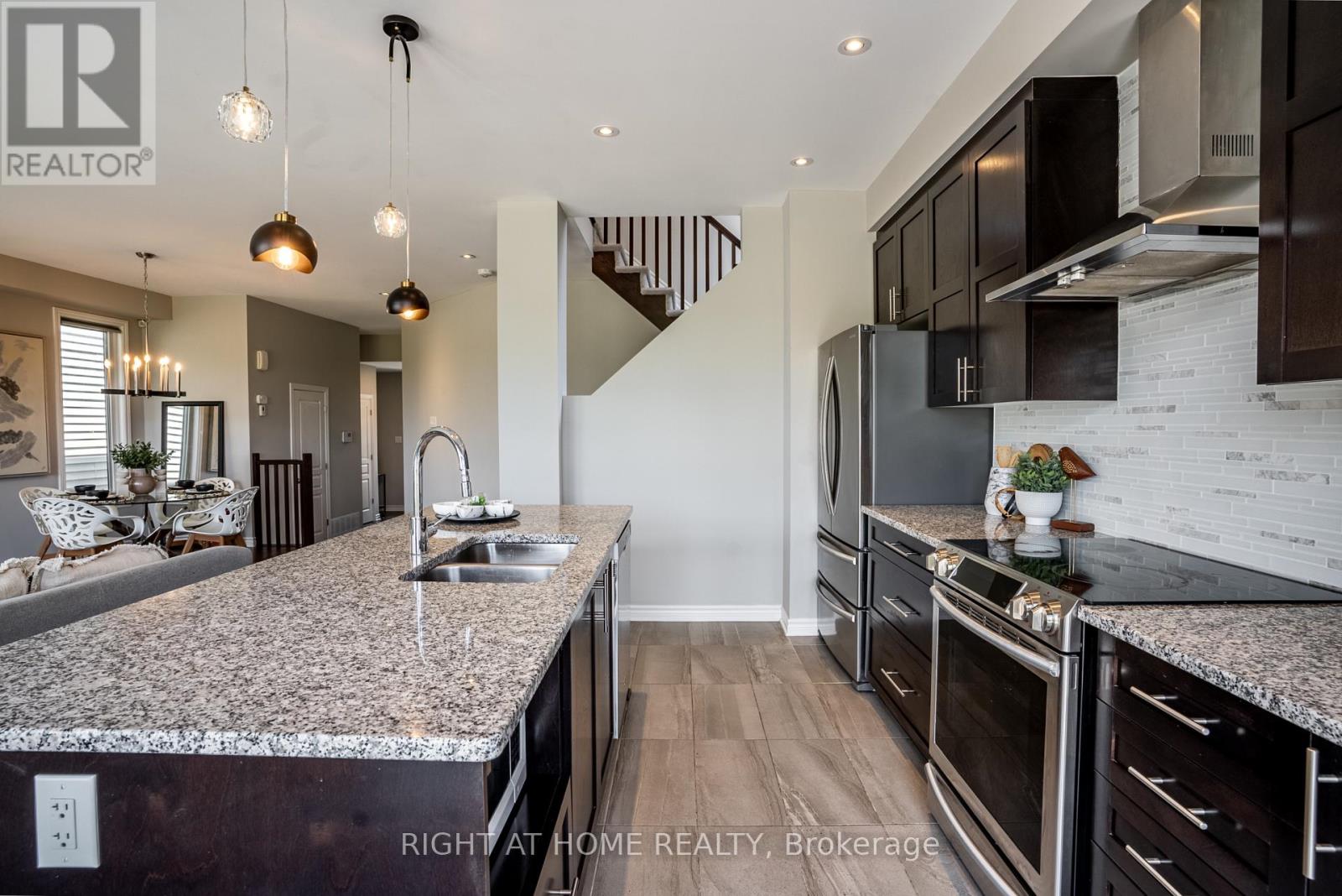 3 Bed, 3 Bath House for Sale in Ottawa – 151 CAMBIE ROAD, Ottawa – MLS# X13618798 - Image 12