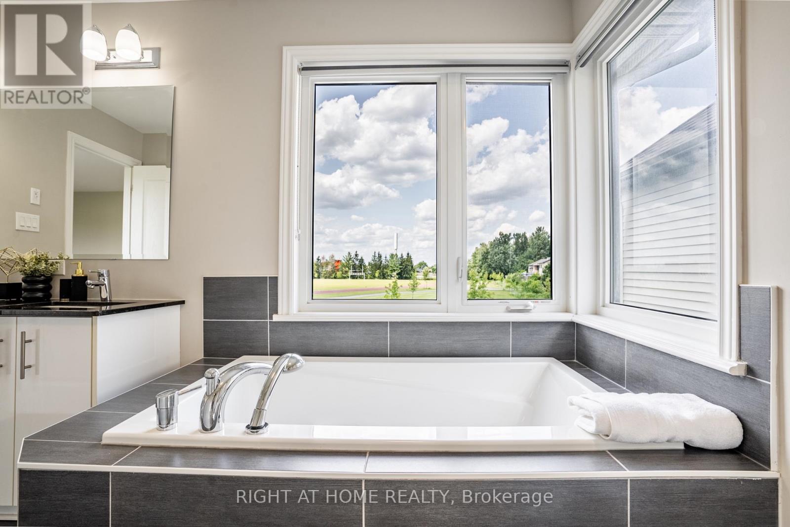3 Bed, 3 Bath House for Sale in Ottawa – 151 CAMBIE ROAD, Ottawa – MLS# X13618798 - Image 21