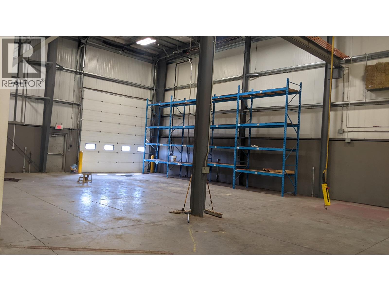 8316 ALASKA ROAD, Fort St. John — photo 2