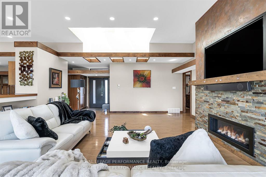19 GEORGE PATRICK DRIVE - 10