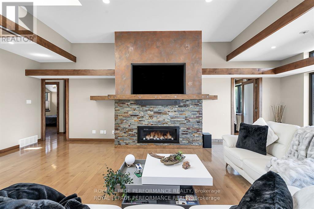 19 GEORGE PATRICK DRIVE - 11