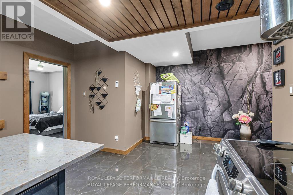 19 GEORGE PATRICK DRIVE - 36