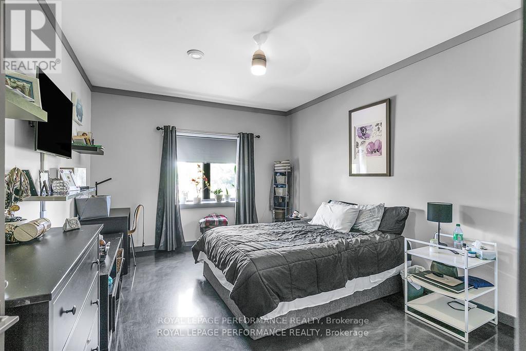 19 GEORGE PATRICK DRIVE - 37